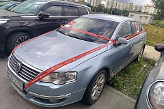Проспект Лихачёва, дом 20 . Обнаружено транспортное средство Фольксваген пассат цвет Серебристый, гос. номер А479КА750, (VIN) отсутствует.