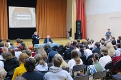 Мошенники, терроризм и ответственность школьникам ГБОУ Школы № 1998 рассказали о личной безопасности